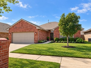 Building Photo - 16301 Iron Tree Ln