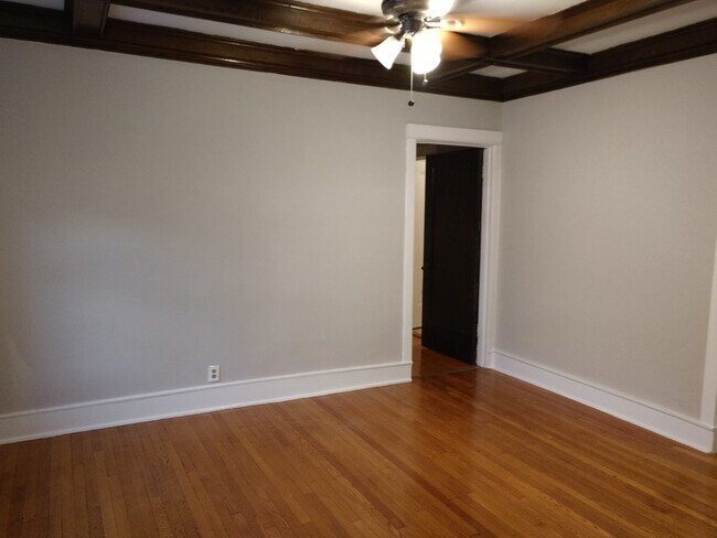 Foto del edificio - 1756 W Sunnyside Ave