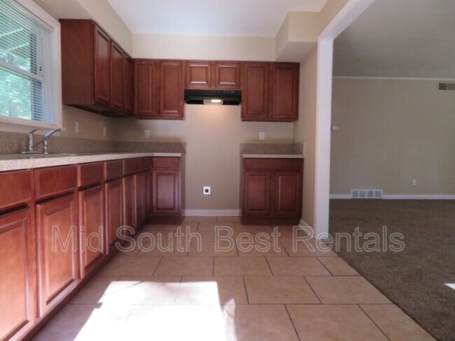 Building Photo - 2186 Carnes Ave