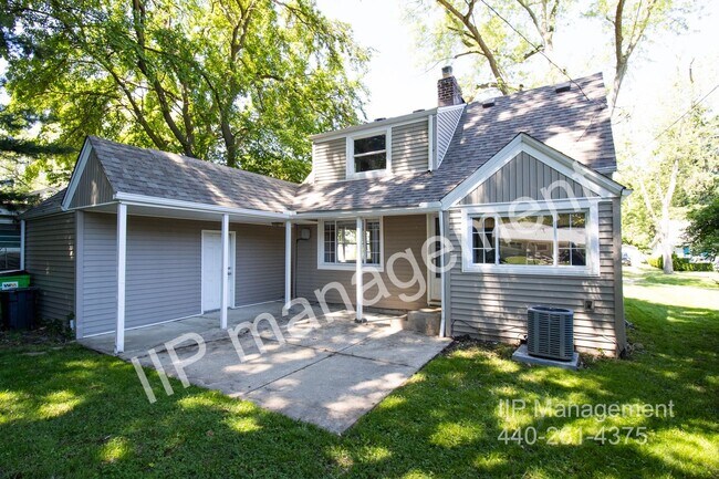 Foto del edificio - Charming 3-Bedroom Home in Mentor, OH