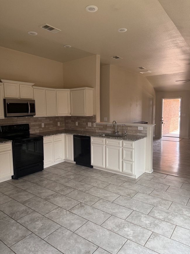 Building Photo - 9209 Sagebrush Ave