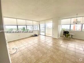 Building Photo - 1300 NE Miami Gardens Dr