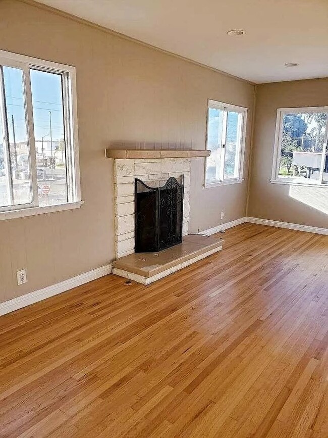 Photo - 822 10th St (Hermosa Beach, CA) Apartments