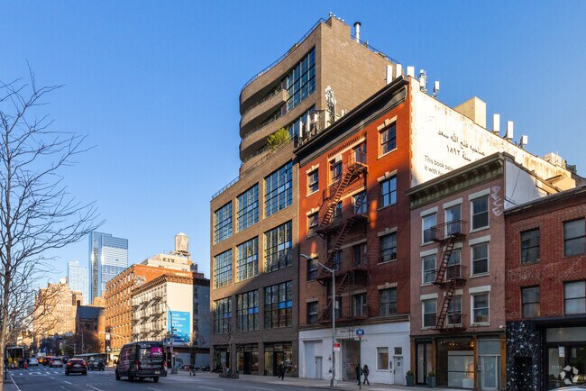 Building Photo - 456 W 19th St
