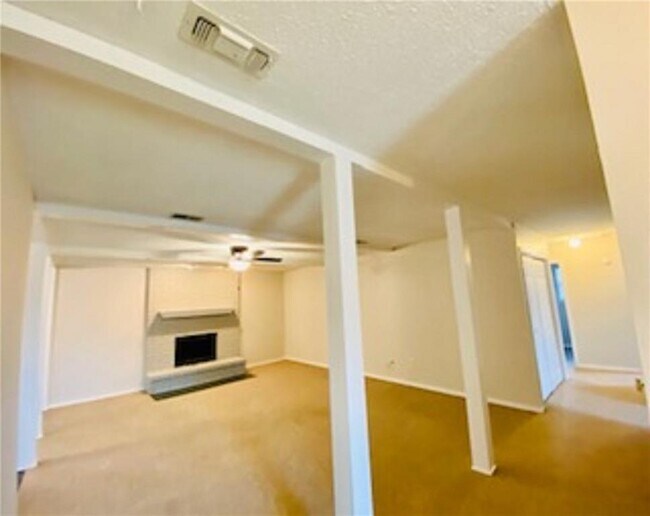 Building Photo - 3118 S 58th St