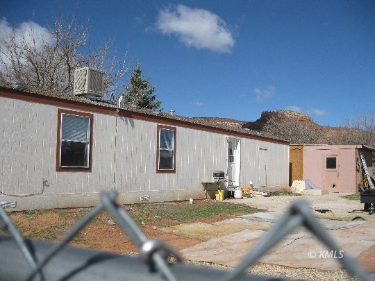 Building Photo - 546 W Johnson Dr