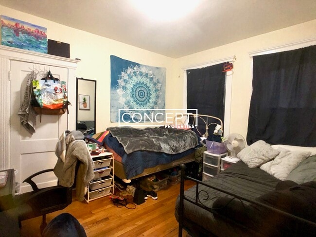 Foto del edificio - 463 Park Dr