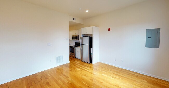 COCINA - 303 N 41st St