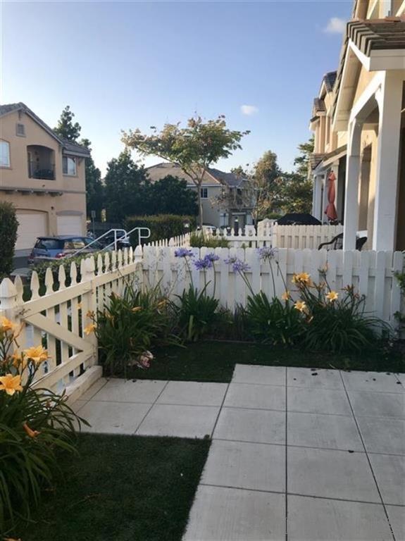 Foto del edificio - 1434 Claude Ln