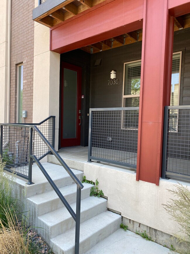 Building Photo - 7030 W Alaska Dr