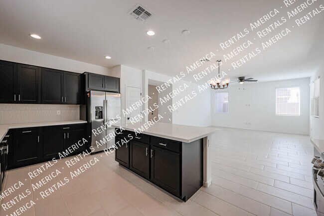 Foto del edificio - 3768 N 99th Dr