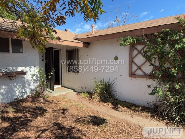 Building Photo - 3-Bedroom, 2-Bathroom w/ Garage + Washer/D...