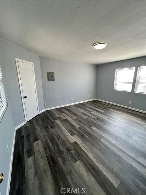 Foto del edificio - 6517 Avalon Blvd