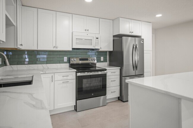 Foto del edificio - 8860 58th St N
