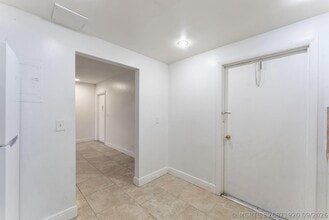 Building Photo - 632 NW 13th St