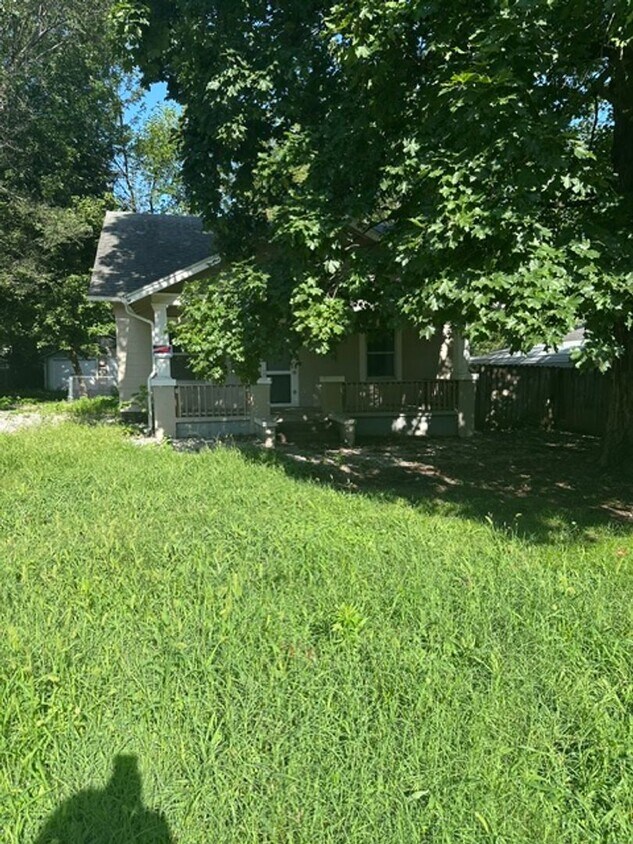 Primary Photo - 3 Bed 1.5 Bath Home