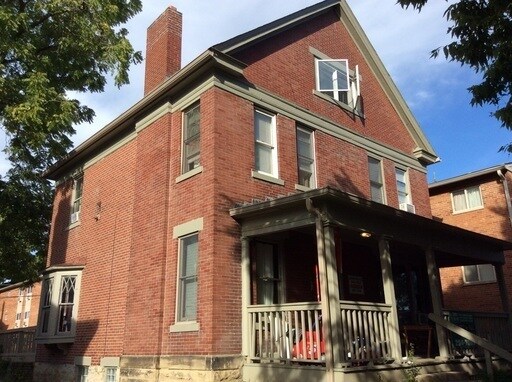 Primary Photo - 6 Bedroom 3 full bath House