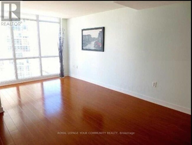 Building Photo - 11-2611 Brunel Ct