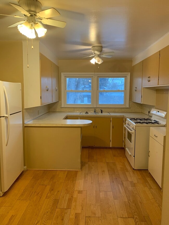 Foto del edificio - 2102 E 17th St