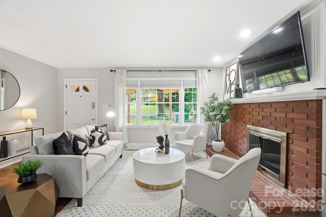 Foto del edificio - 3027 Telford Pl