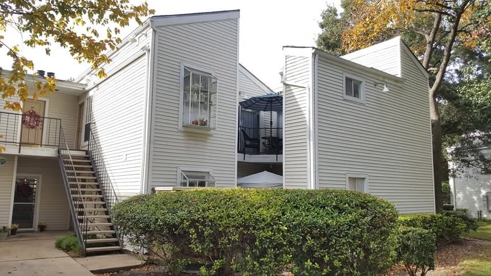 Primary Photo - 9809 Richmond Ave.