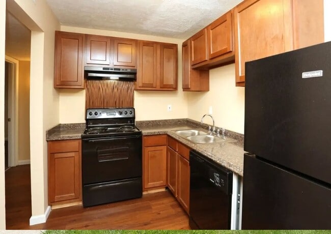 Kitchen - 2220 Apartments