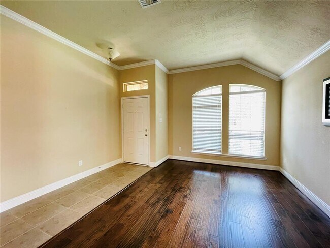 Foto del edificio - 25915 S Lakefair Dr