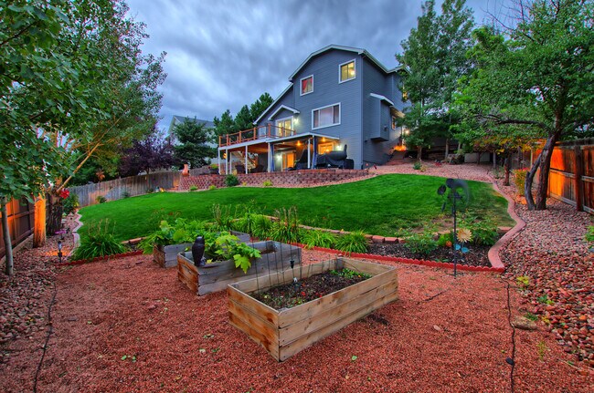 Building Photo - 242 Candletree Cir