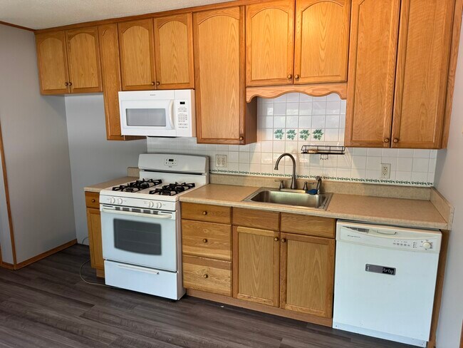Foto del edificio - 413 30th Ave W