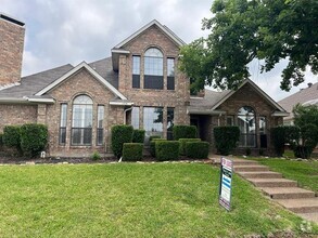 Building Photo - 1308 Barclay Dr