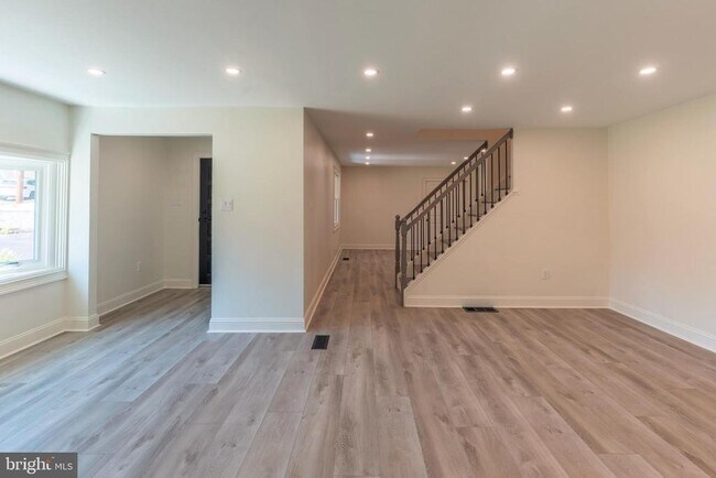 Foto del edificio - 248 Penncrest Dr