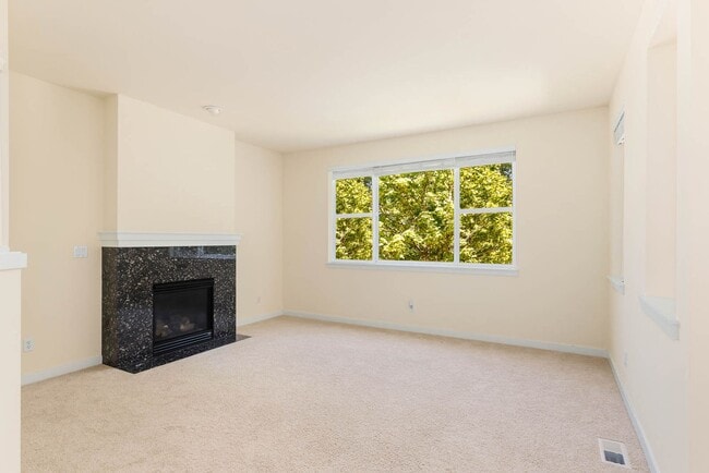 Building Photo - 516 Lingering Pine Dr NW