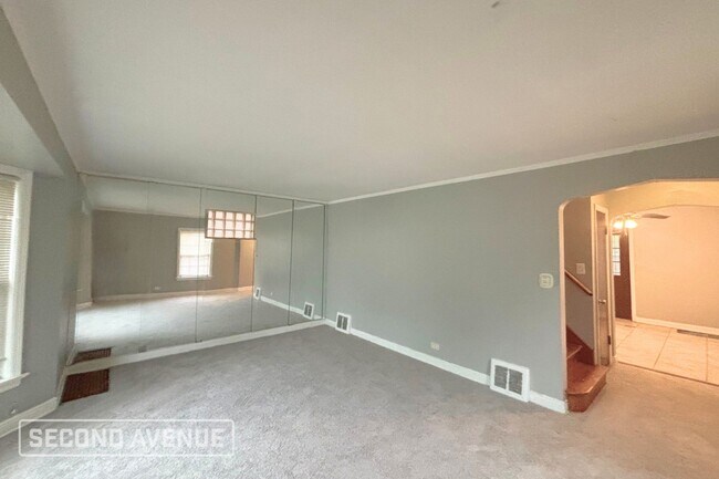 Foto del edificio - 10159 S Rhodes Ave