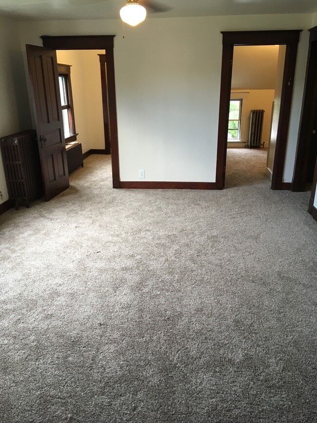 Sala de estar superior - 1321 S 11th St