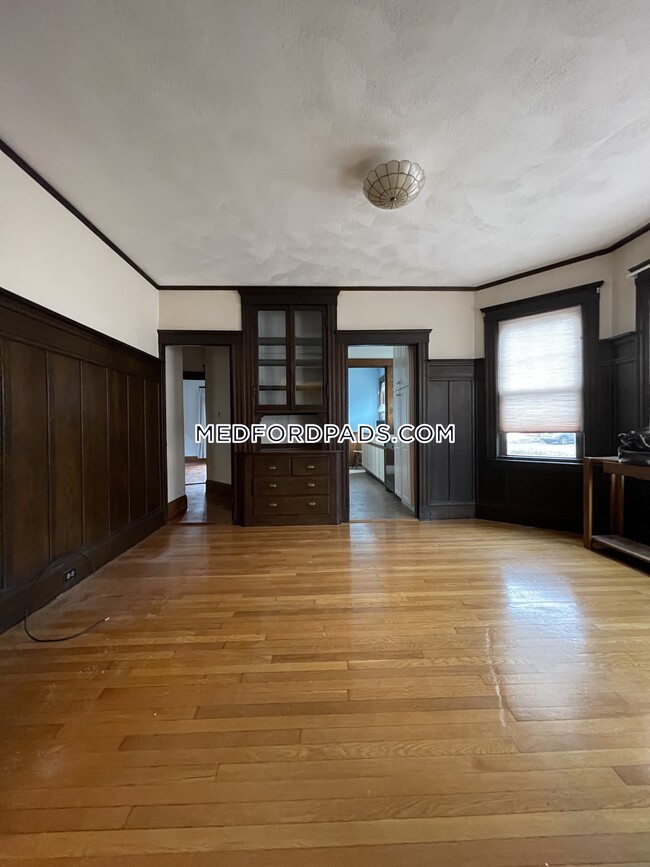 Foto del edificio - 64 Adams St
