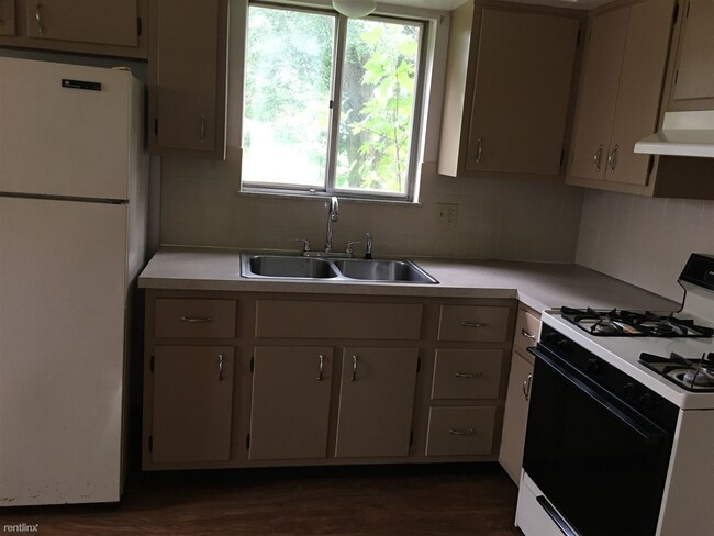 Foto del edificio - 4422 Cherryhurst Dr