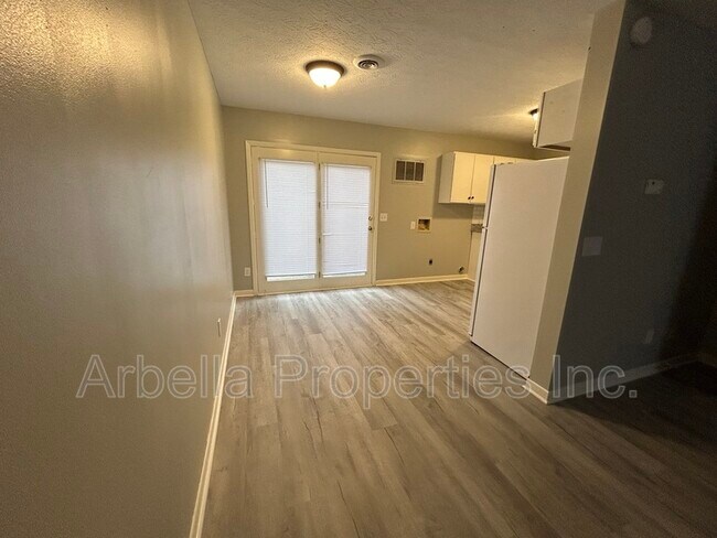 Foto del edificio - 537 Scott County Rd