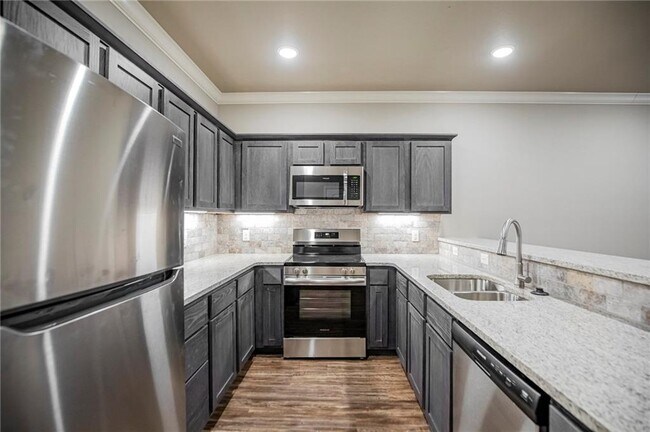 Building Photo - 303 Bear Trap Dr