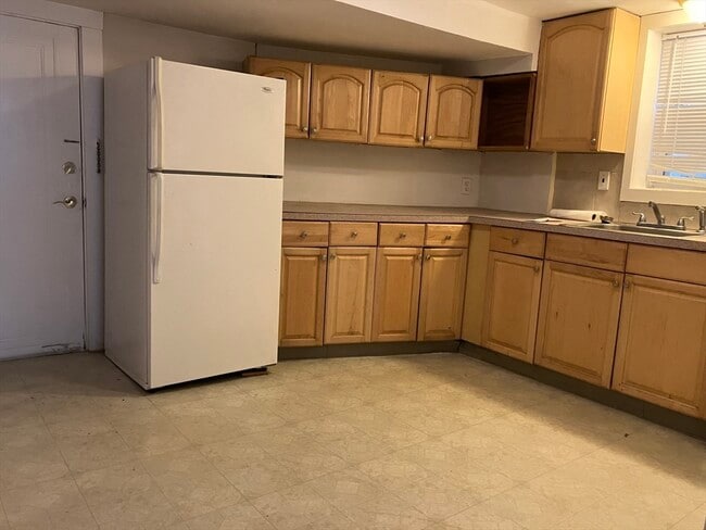 Building Photo - 211 St Paul St