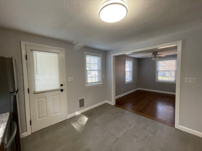 Foto del edificio - 34 Monroe St