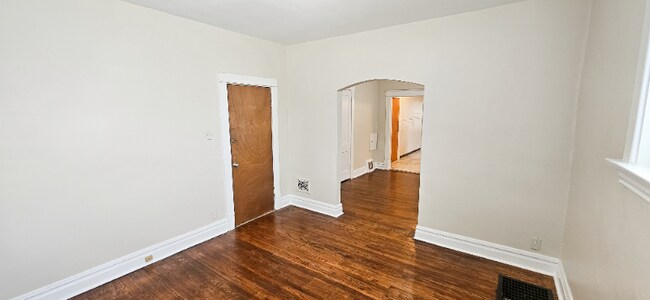 Foto del edificio - 4988 Odell St