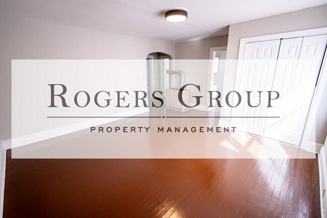 Foto del edificio - #391*** - Turner Ave Duplex
