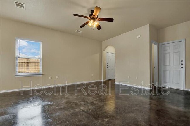 Building Photo - 162 Samuel Dr