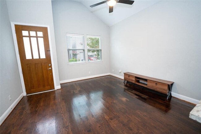 Building Photo - 5411 Camaguey St