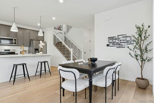 Foto del edificio - 6218 N Nepal St