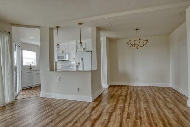 Foto del edificio - 3590 Via Poinciana