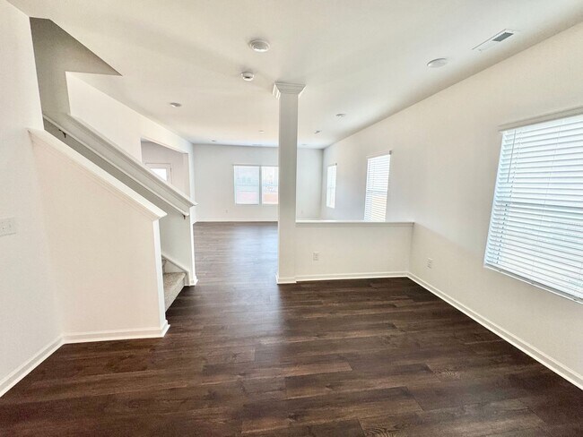 Foto del edificio - NEW CONSTRUCTION 4BD/2.5BTH home minutes from I-85 and shopping
