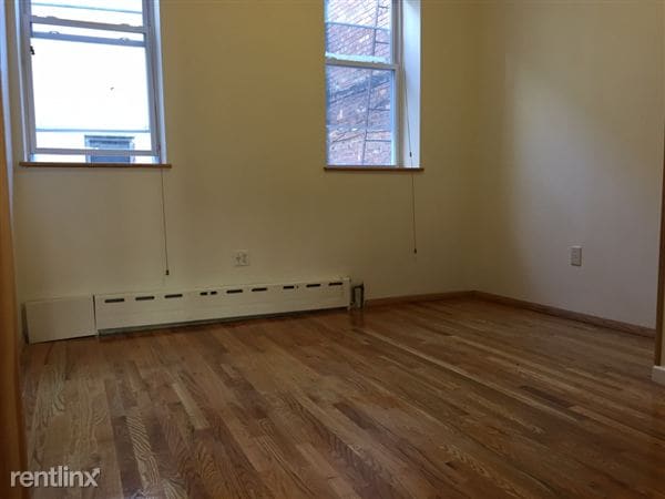 Building Photo - 172 N 1st St