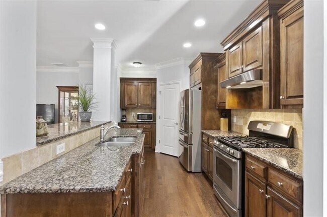 Foto del edificio - 5840 Vista Brook Dr