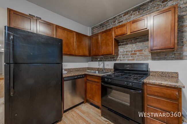 Foto del edificio - 2433 N Talman Ave
